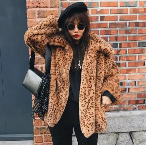 Женская зимняя и осенняя куртка из кроличьего меха с леопардовым принтом