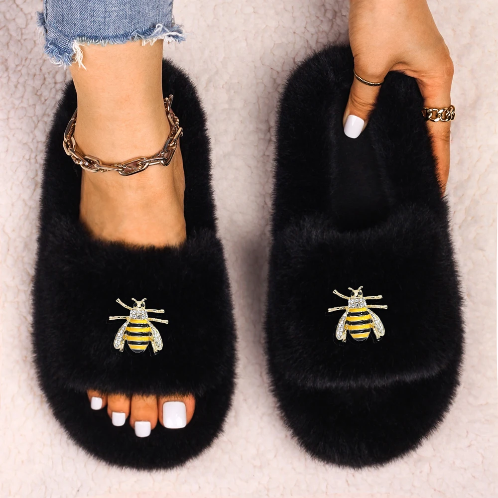 Fur Slippers Women Designer Cute Insect Decor Faux Fur Slides Fluffy Flip Flops Sandals Platform Slippers Outdoor Casual Shoes