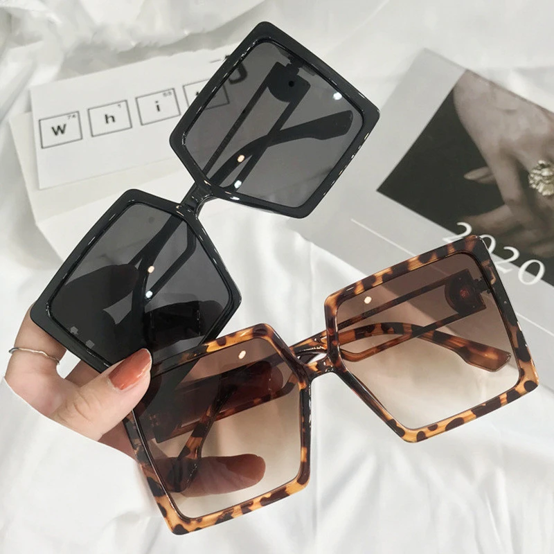 Купи Fashion Oversized Women Sunglasses Brand Designer Plastic Female Big Frame Gradient Sun Glasses UV400 gafas de sol mujer за 390 рублей в магазине AliExpress