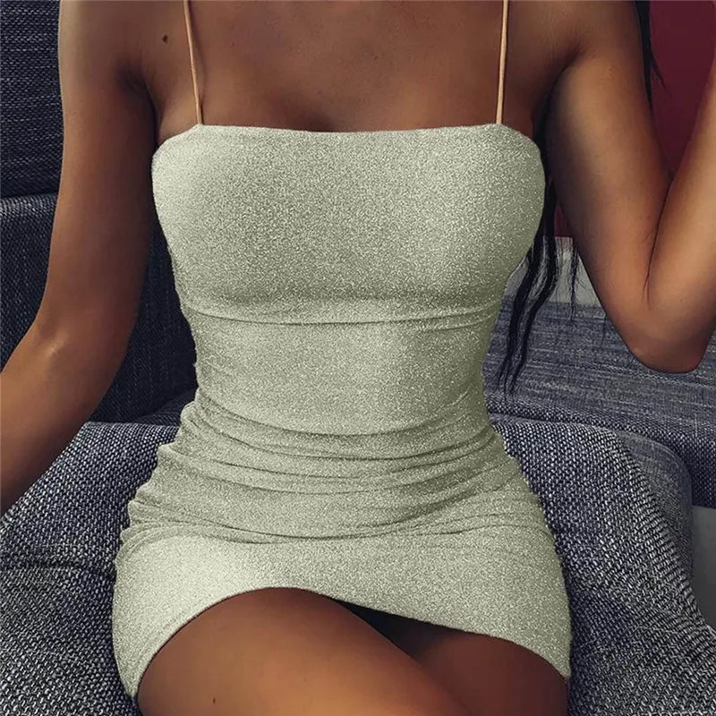 Женское Короткое платье без рукавов облегающее мини на бретельках с блестками