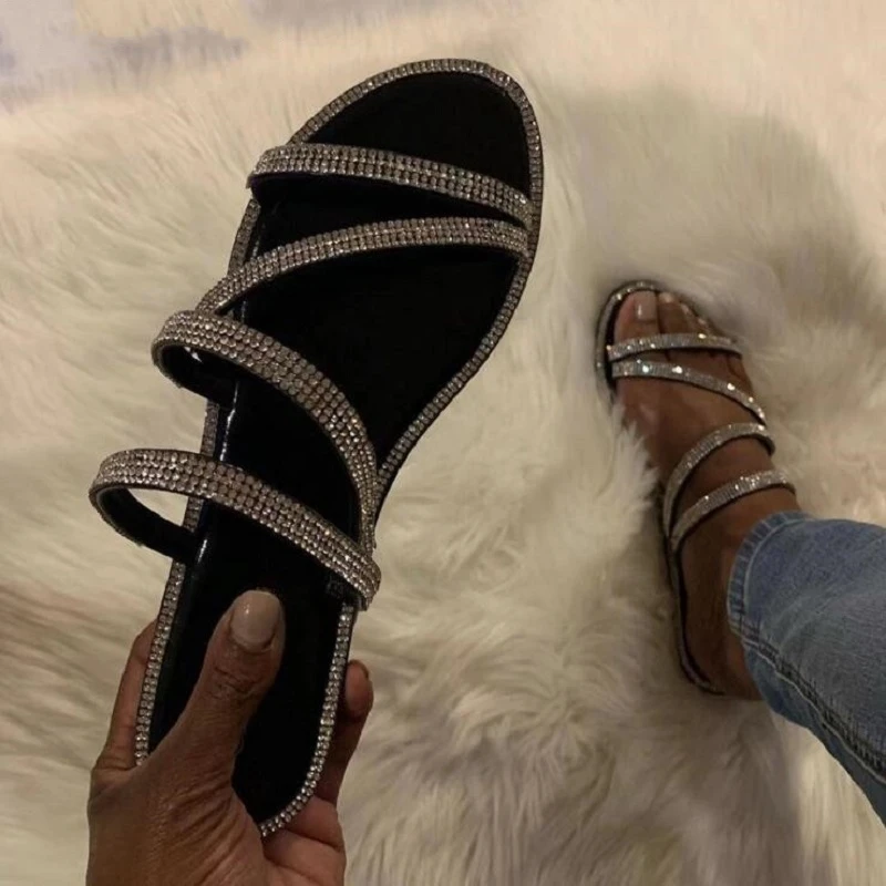 Женские босоножки Новинка Стразы Вьетнамки 2020 Модные яркие женские пляжные