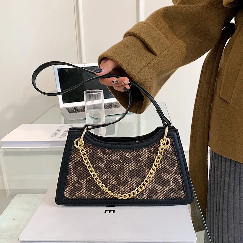 

Small Bag Female 2021 New Tide Qiu Dong Joker Ins Niche Senior Feeling Alar Package Leopard Single Shoulder Bag