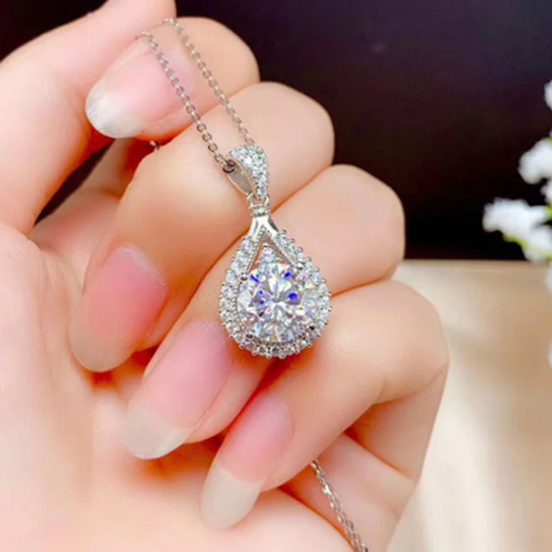

Luxury Female Water Drop Zircon Pendant Necklaces PT950 Platinum 45cm Long Chain Fashion Bride Wedding Necklace For Women