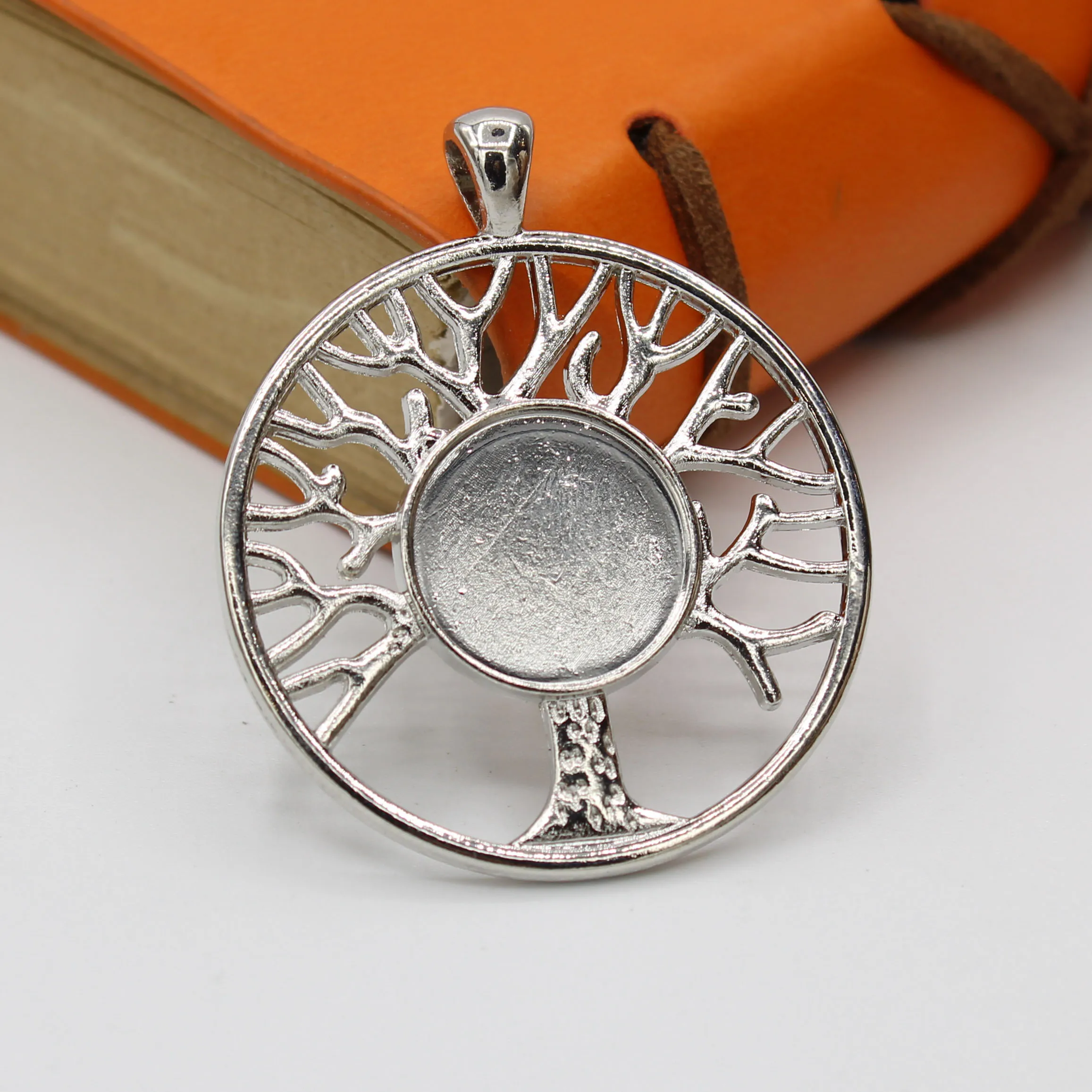

Round Necklace Key Chain DIY Jewelry Accessories Pendant Base Life Tree Pendant 4 Color Bottom Groove 14mm Zinc Alloy Metal 0.21
