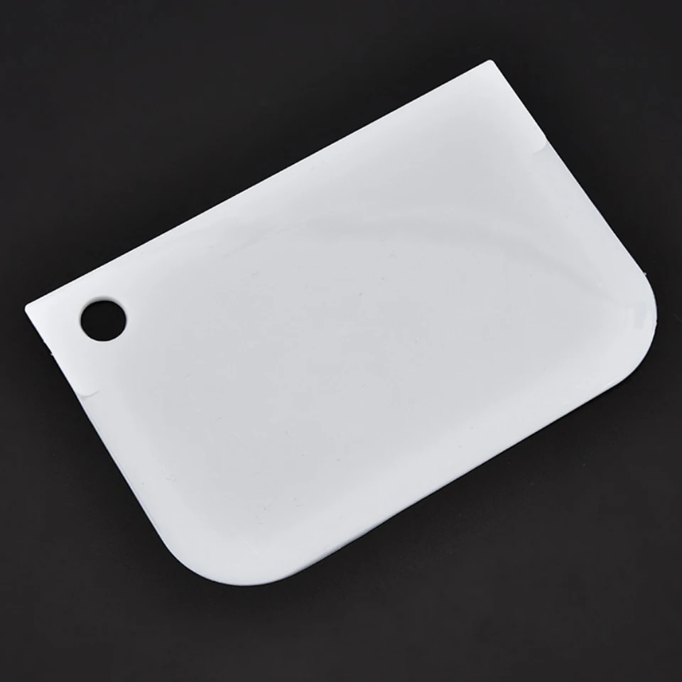 Пластиковый инструмент для теста пластиковый полукруглый зубчатый