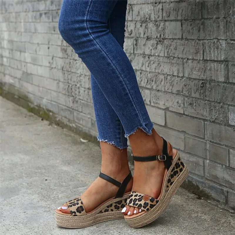 COOTELILI/сандалии 2020 года Женская обувь Летние женские модные сандалии на среднем