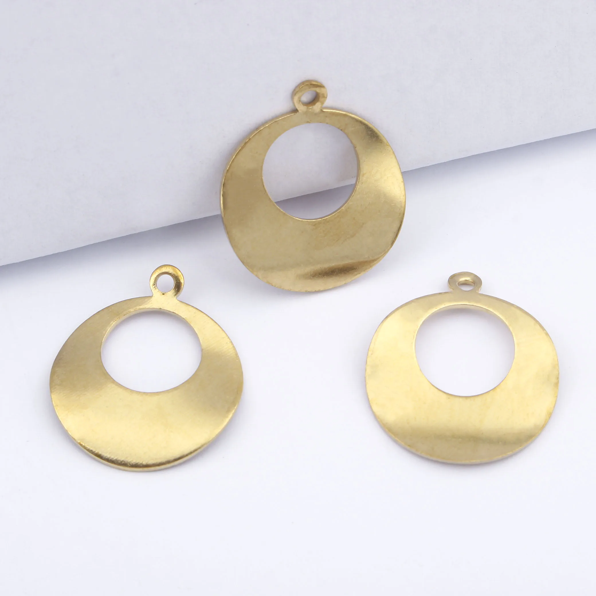 20 шт 19 мм необработанные латунные кривые выдалбливают круговые Подвески