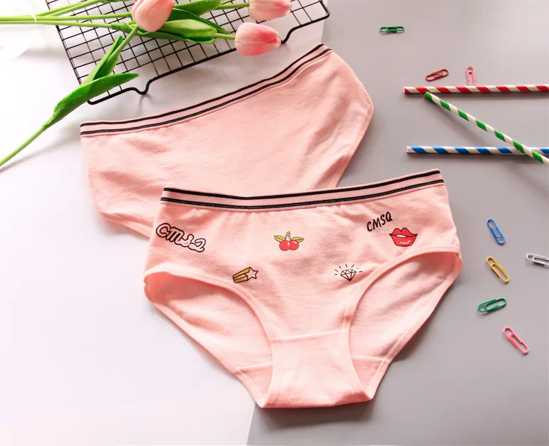 

Cartoon cute stretch wide-waisted soft cotton comfortable mid-waist cartoon printed cotton briefs