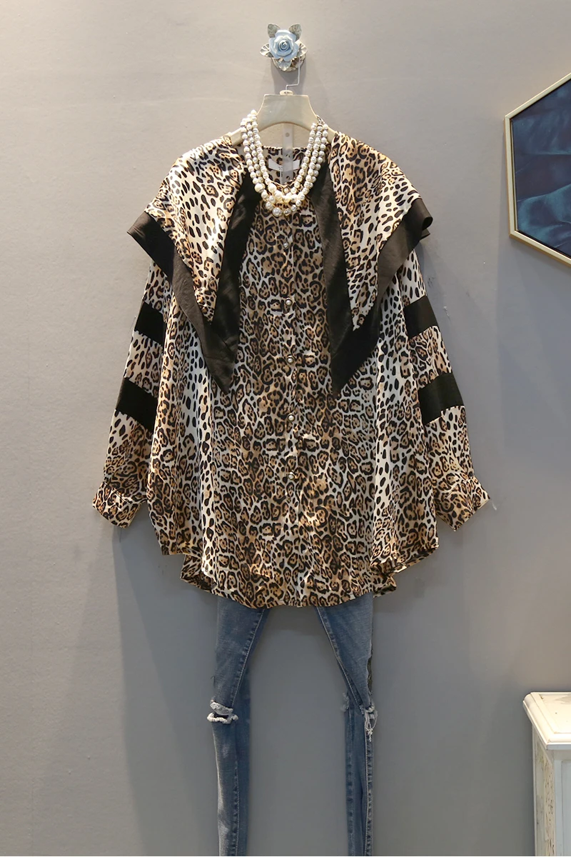 

2020 spring new Korean fashion casual lapel leopard pattern loose large size fat sister short shirt women