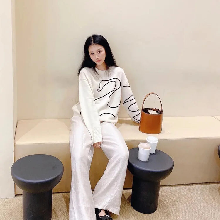 

Pure 100 Percent Wool Knitted Swan Pullover White Sweater for Woman Autumn Winter Designer Luxury Jumper Jersey Vintage