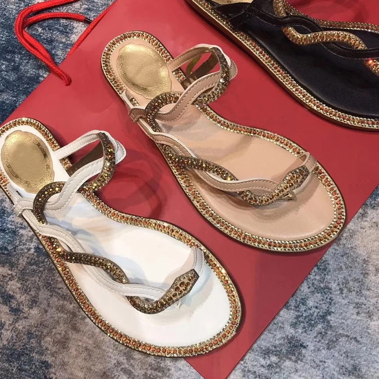 Женские шлепанцы со змеиным принтом модельные сандалии с круглым носком пляжные