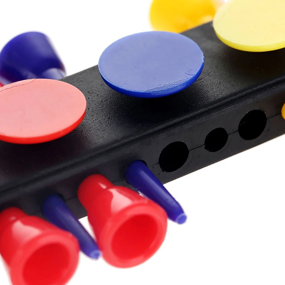 

1Set Plastic Golf Tee Holder Carrier Keychain with 3 Ball Markers Accessory