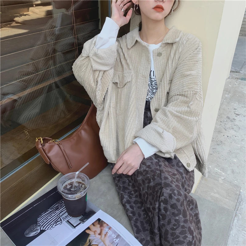 Женская Вельветовая короткая куртка большого размера на весну и осень пальто с