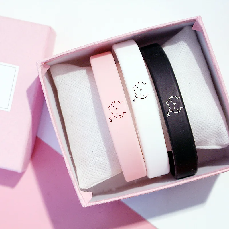 

2021 Japanese Cartoon Cute Cat Silicone Bracelet Fashion Personality Men Women Daily Wear Sport Bracelet Jewelry Accessories