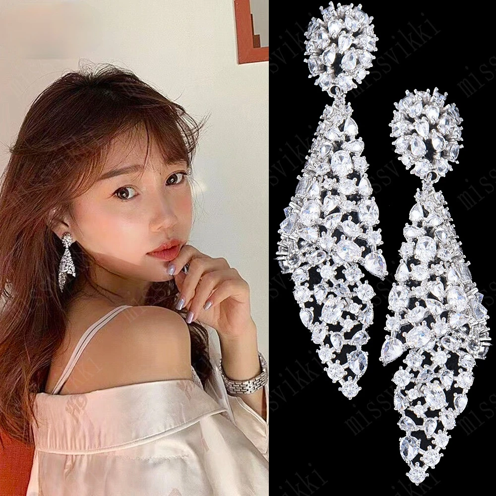 

High Quality Japanese Korean Style Flashing Glowing Carved Earrings For Women Bridal Wedding 2021 New Design Best Gift Jewelry