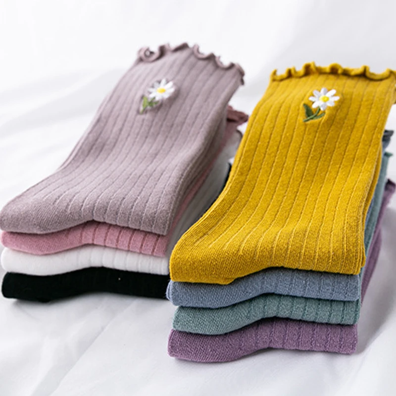 

Socks Female Autumn and Winter Tube Socks Japanese Daisy Embroidery Pile Socks Cotton Socks Net Red Cute Socks
