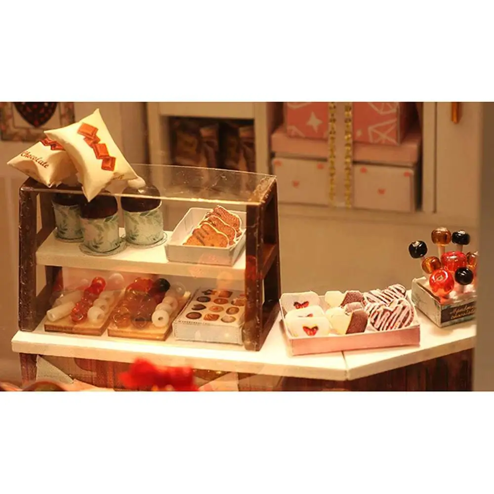 

Doll House Toys for Children Furniture Miniature Doll Houses Wooden Miniaturas Assembly Dollhouse casa Birthday Gifts