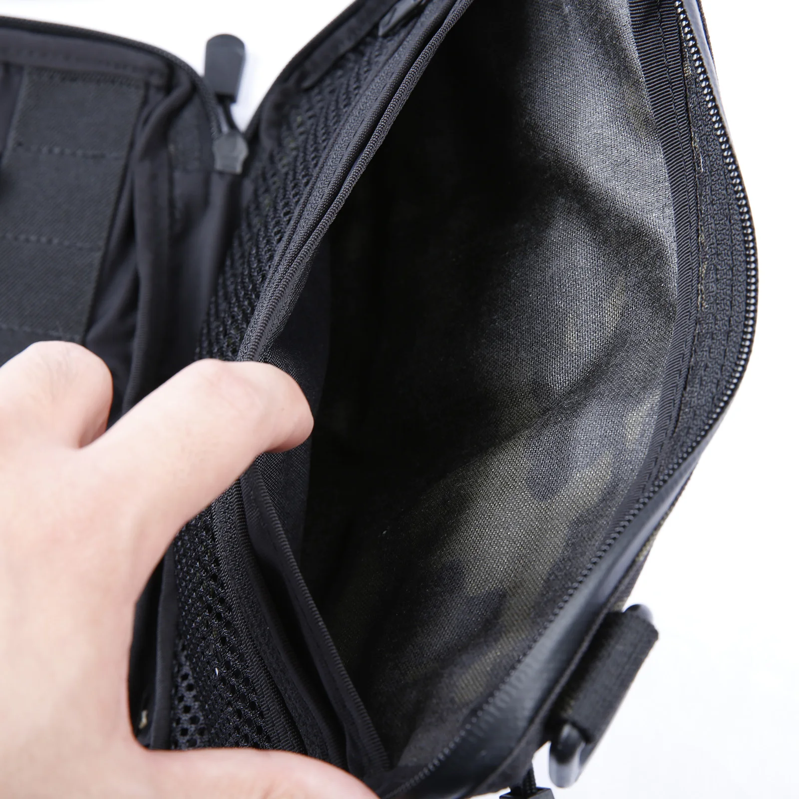 

YH GEAR Outdoor Tactical Shoulder Bag Molle Accessories Pouch - Black