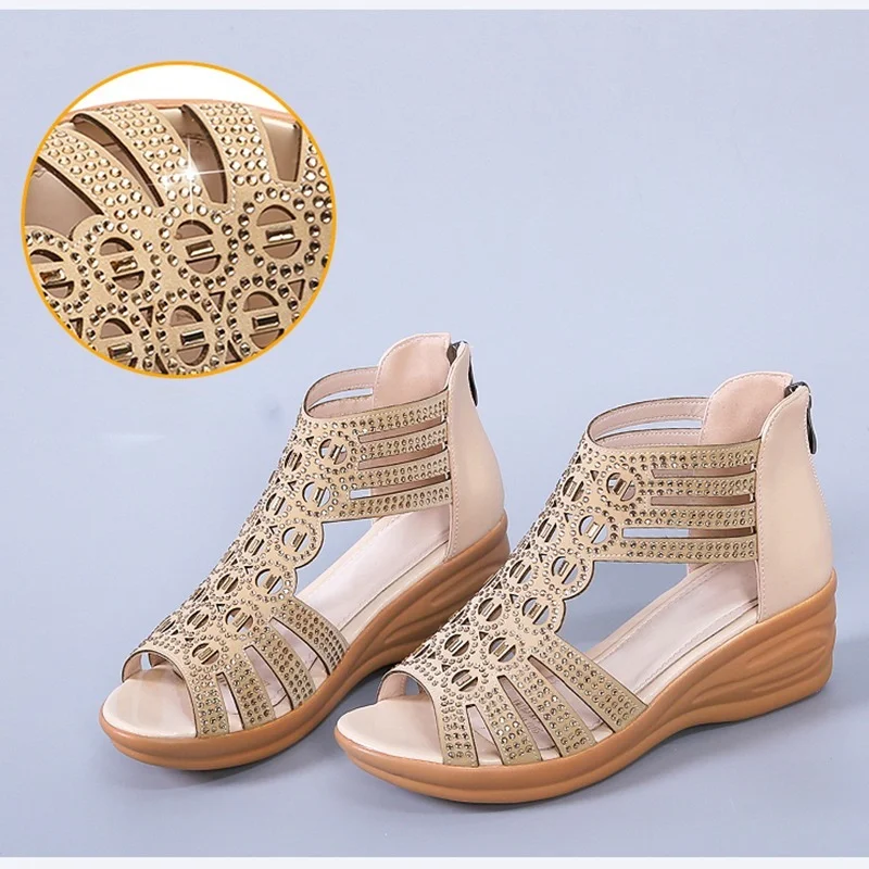 

2021 Ladies Comfortable Fashion Slope Heel Women Hollow Shoes Zipper Shoes Women Summer Soft Sole Middle-aged Women's Shoes