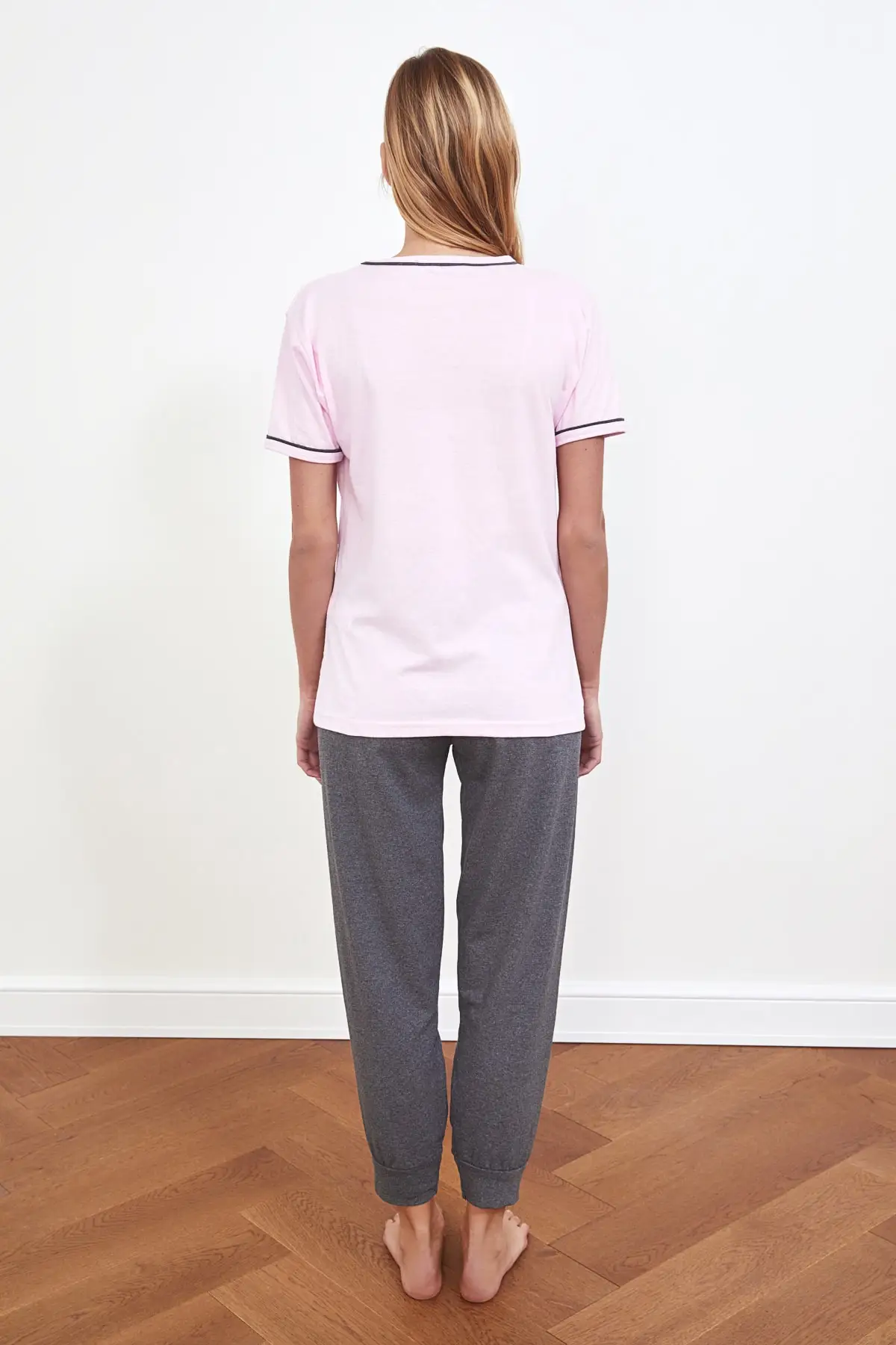 

Trendyol Printed Knitted Pajamas Set THMSS21PT0483
