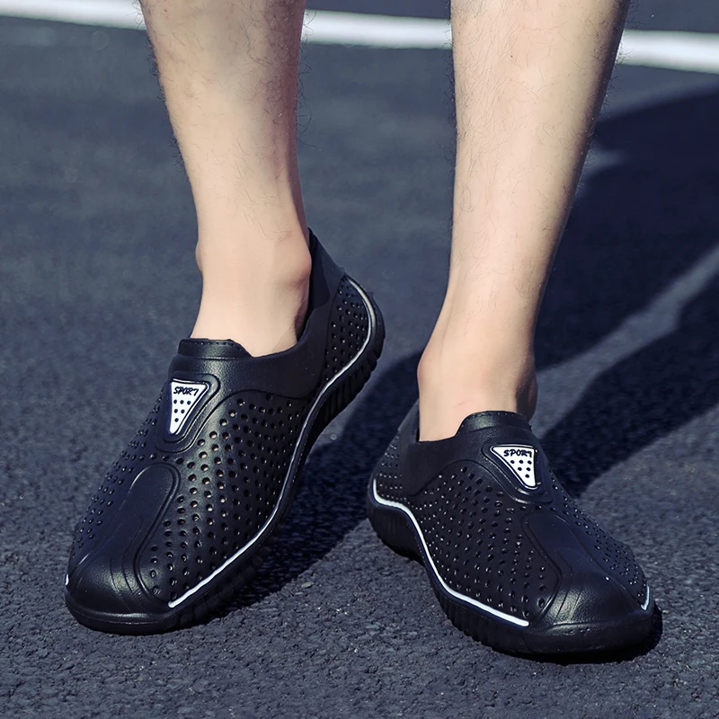 Мужские открытые сандалии дышащие пляжные на плоской подошве быстросохнущие