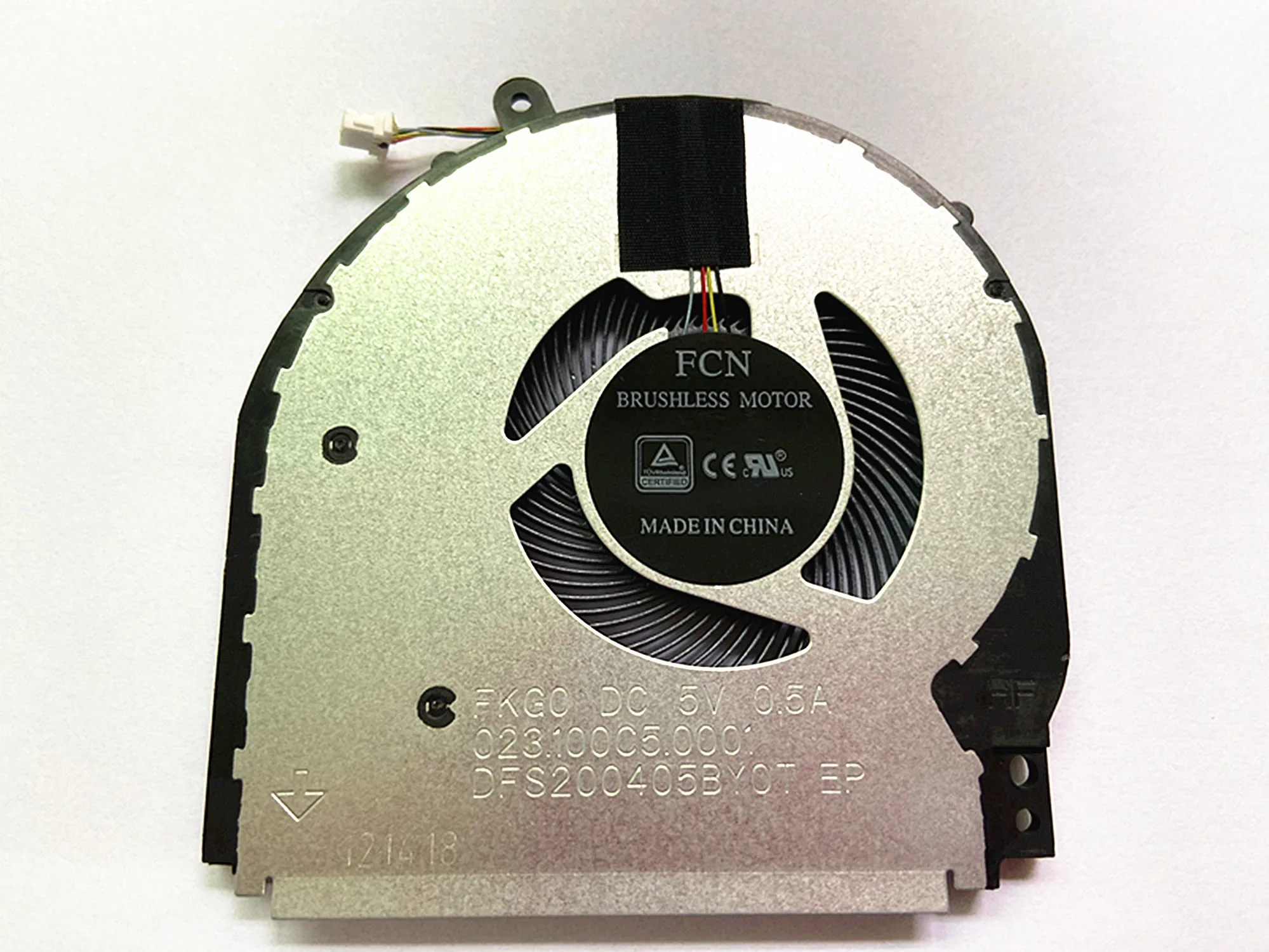 

Новый ноутбук вентилятор охлаждения для HP TPN-W131 14m-CD 14-CD0003dx оригинал