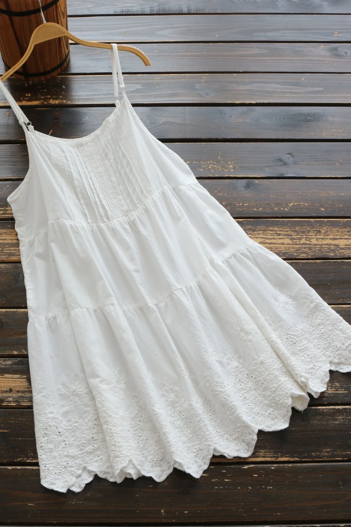 

Chic Sleeveless Spaghetti Strap Dress Embroidery thin cotton summer dress