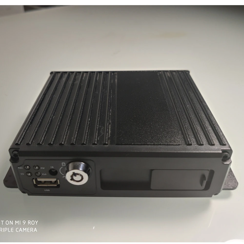 LSZ AHD 4CH местный хост видеонаблюдения MDVR sd-карта запись широкого напряжения DC8V-36V