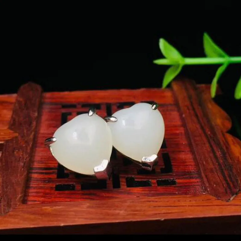 

Серьги женские из серебра 925 пробы в форме сердца из белого нефрита