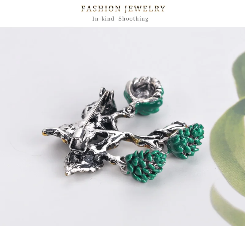 New Fashion Pine Cone Brooches Summer Elegant Plant Pin Wedding Bouquet Brooch For Woman Party Dress Coat Jewelry Accessories