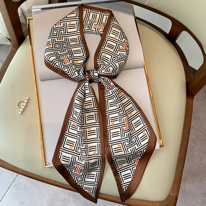 

Spring autumn new luxury small silk scarf women's fashion printing pattern sharp-corner scarf isn't hair band tied bag streamer