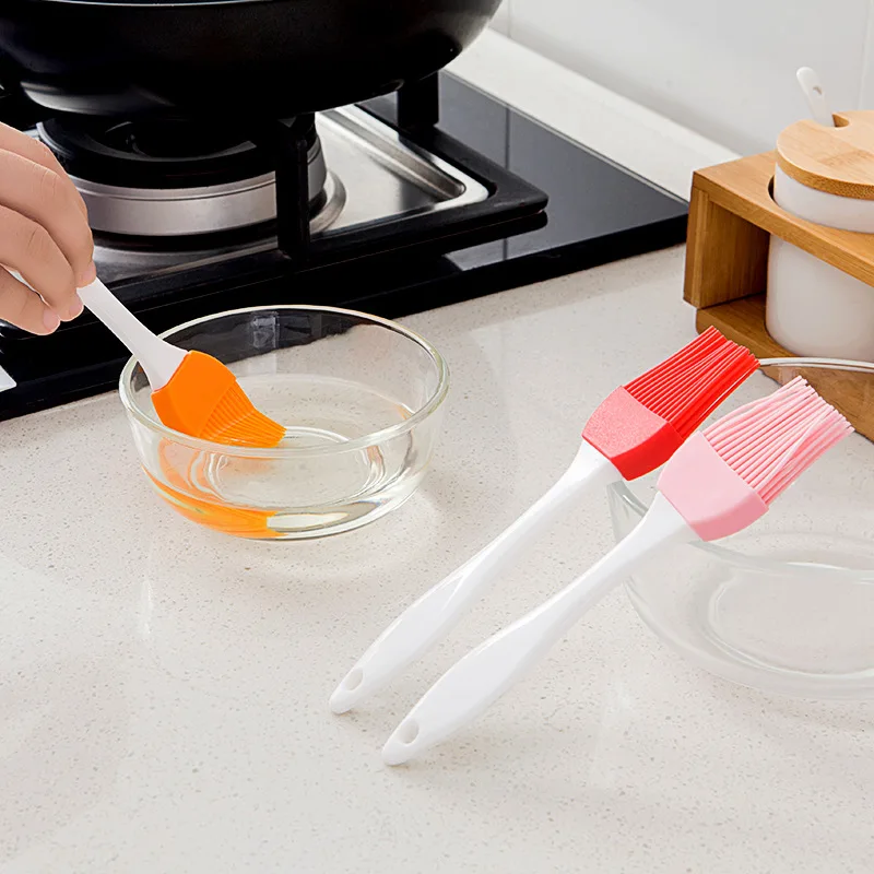 Portable Silicone Oil Bottle with Brush Grill Brushes Liquid Pastry Kitchen Baking BBQ Tool Temperature Resistant | Дом и сад