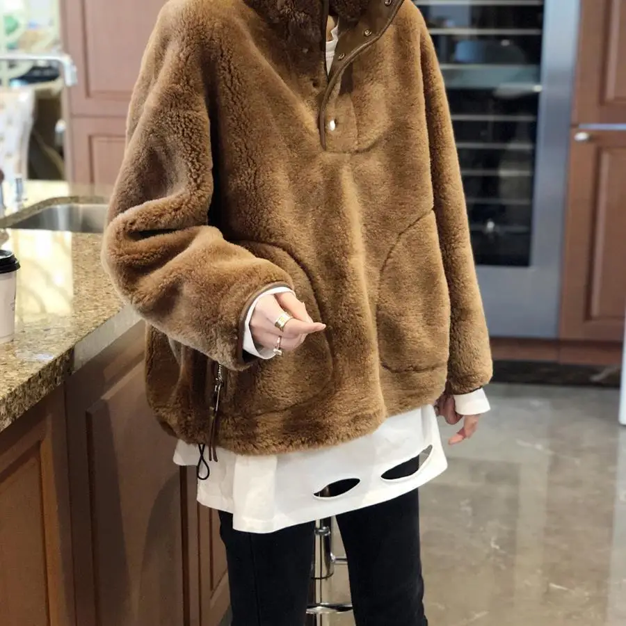 

2020 new winter coat women oversized fashionable lamb wool coat women long thick warm wool coat women windbreaker