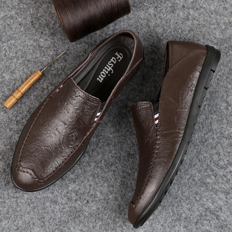 Мужская мягкая обувь без застежки Повседневная легкая кожаная в горох для лета