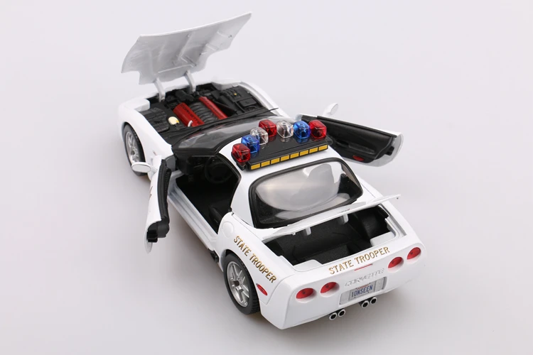 1:18 литой под давлением сплав Corvette Z06 полицейский спортивный автомобиль модель моделирование ретро коллекция металлический автомобиль игрушки Коллекционная дорожное искусство