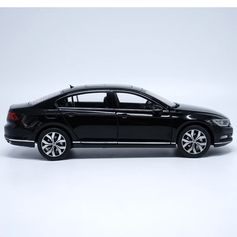 1:18 VW 2017 Magotan литая модель автомобиля игрушки металлическая оригинальная