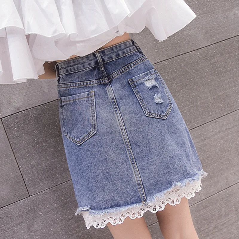 Женская джинсовая юбка на пуговицах кружевная мини с высокой талией и дырками