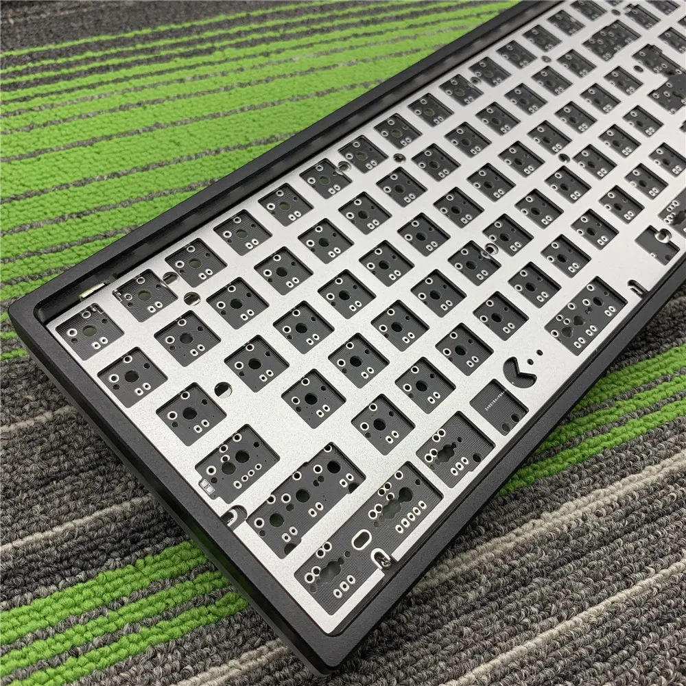 96 Mechanical Keyboard Kit DIY RGB bottom lamp