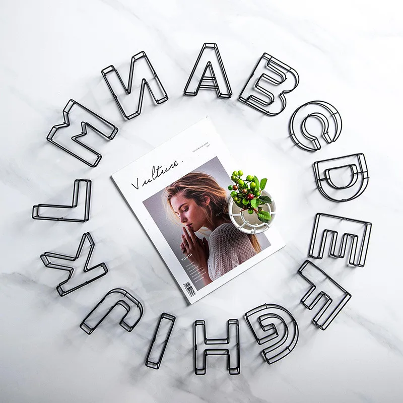 Кованые металлические статуэтки капитан английская буква для дома ресторана