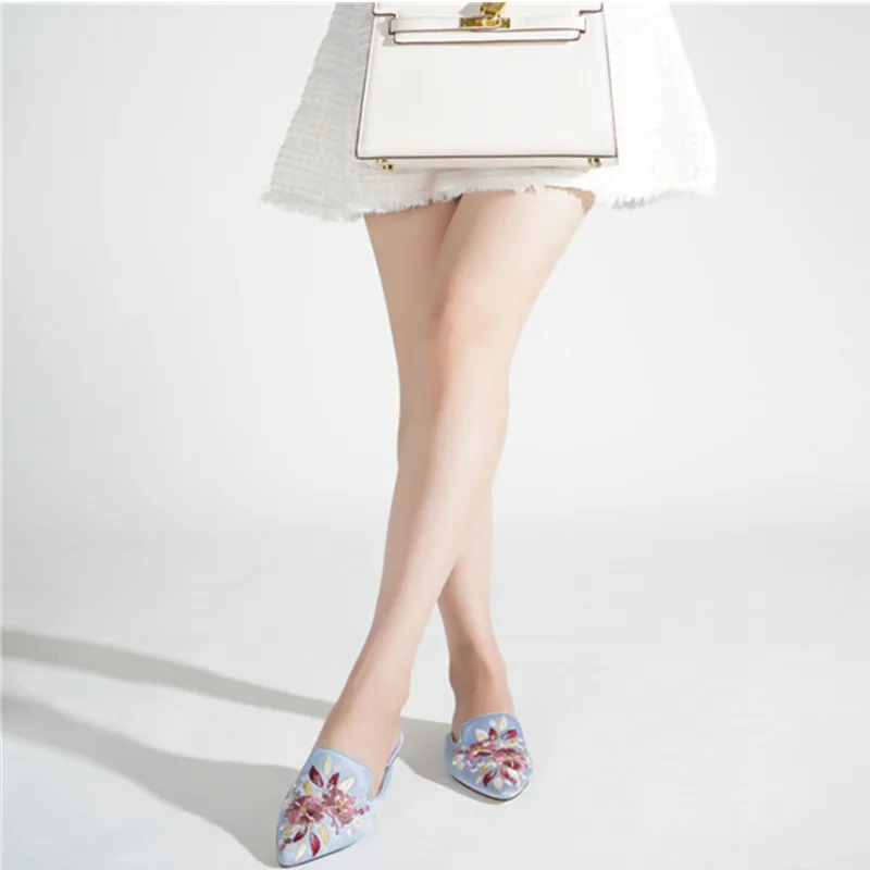 Женские туфли Мюллеры с вышивкой Новинка лета 2020 босоножки без застежки на