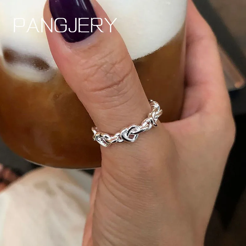 

Женское кольцо из серебра 925 пробы, с цепочкой