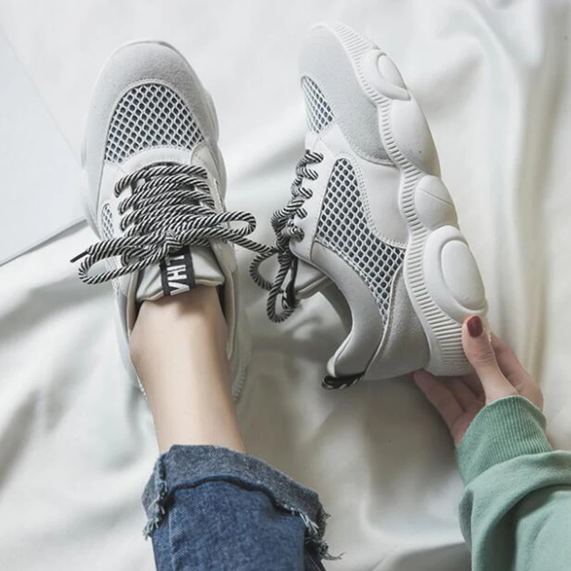 Новые осенние сетчатые женские кроссовки на платформе с милым медведем Модные