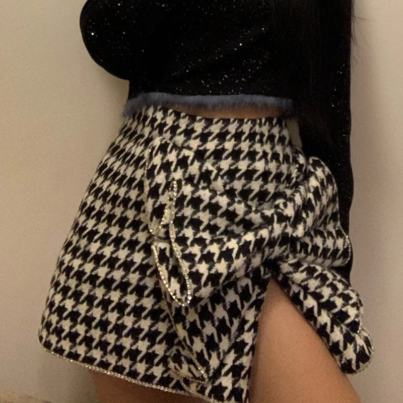 

early autumn/winter 2020 black and white short skirt of tall waist female butterfly plover grid cloth split step skirts