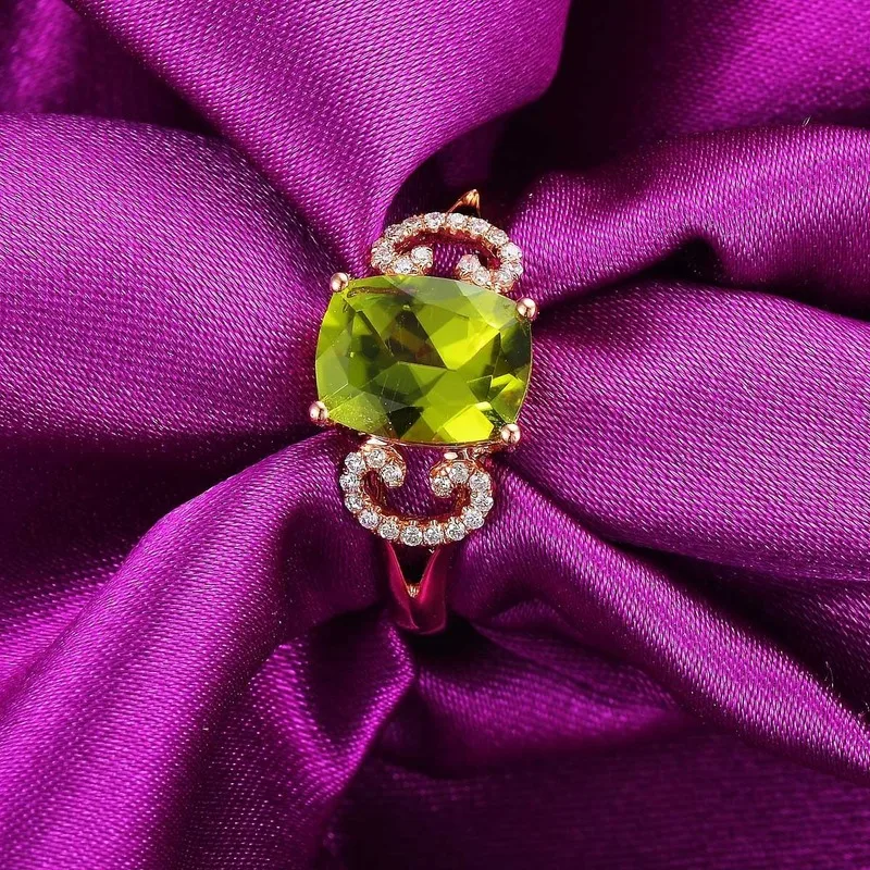 Женское кольцо с драгоценным камнем перидот розовое золото 14 к прямоугольная