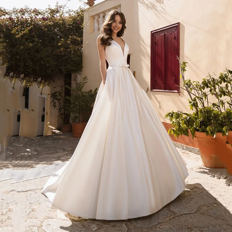 

Винтажное атласное свадебное платье с бантом, на пуговицах