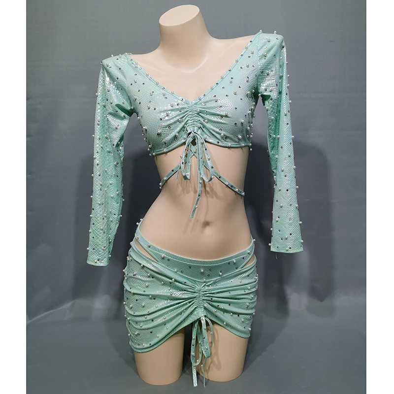 Женский костюм для вечевечерние со змеиным принтом |