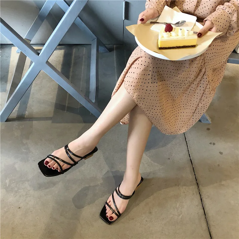 Женские босоножки на высоком каблуке коллекция 2019 года Летние с квадратным