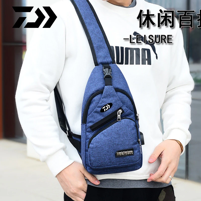 

2020 Daiwa The New Nylon Men's Fishing Shoulder Bag Outdoor Mountaineering Fashion Multifunctional Casual Crossbody Bag