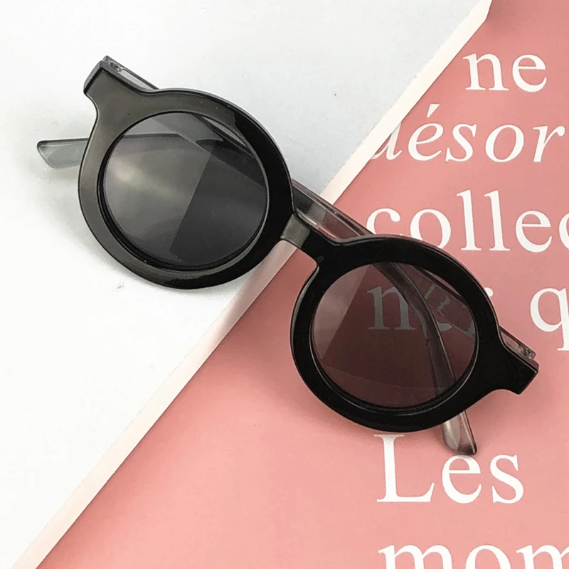 Детские солнцезащитные очки для мальчиков и девочек классные UV400 детские пляжные