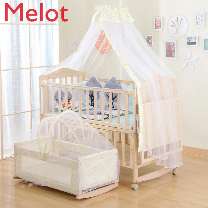

Solid Wood Baby Crib Multi-Functional Bassinet Splicing Bed with plus-Sized Storage Rack